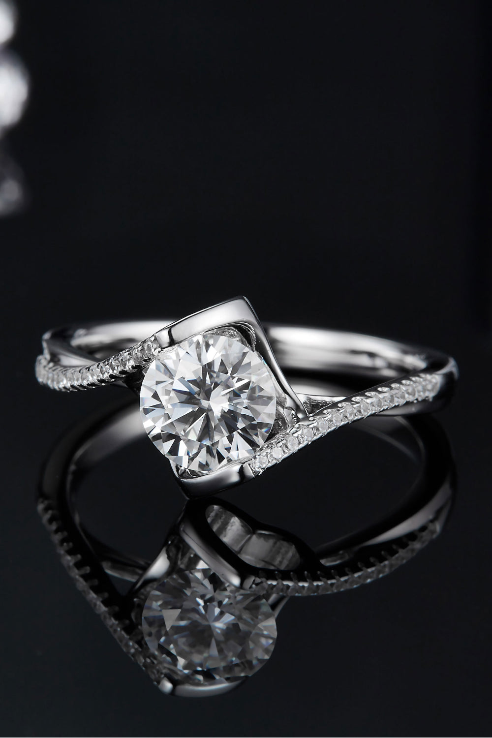 Twisted 1 Carat Moissanite 925 Sterling Silver Ring Trendsi