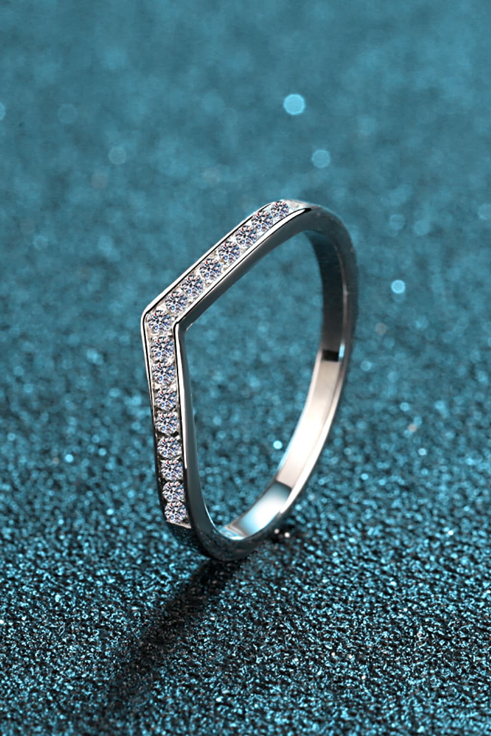 Minimalist Moissanite Rhodium-Plated Ring Trendsi
