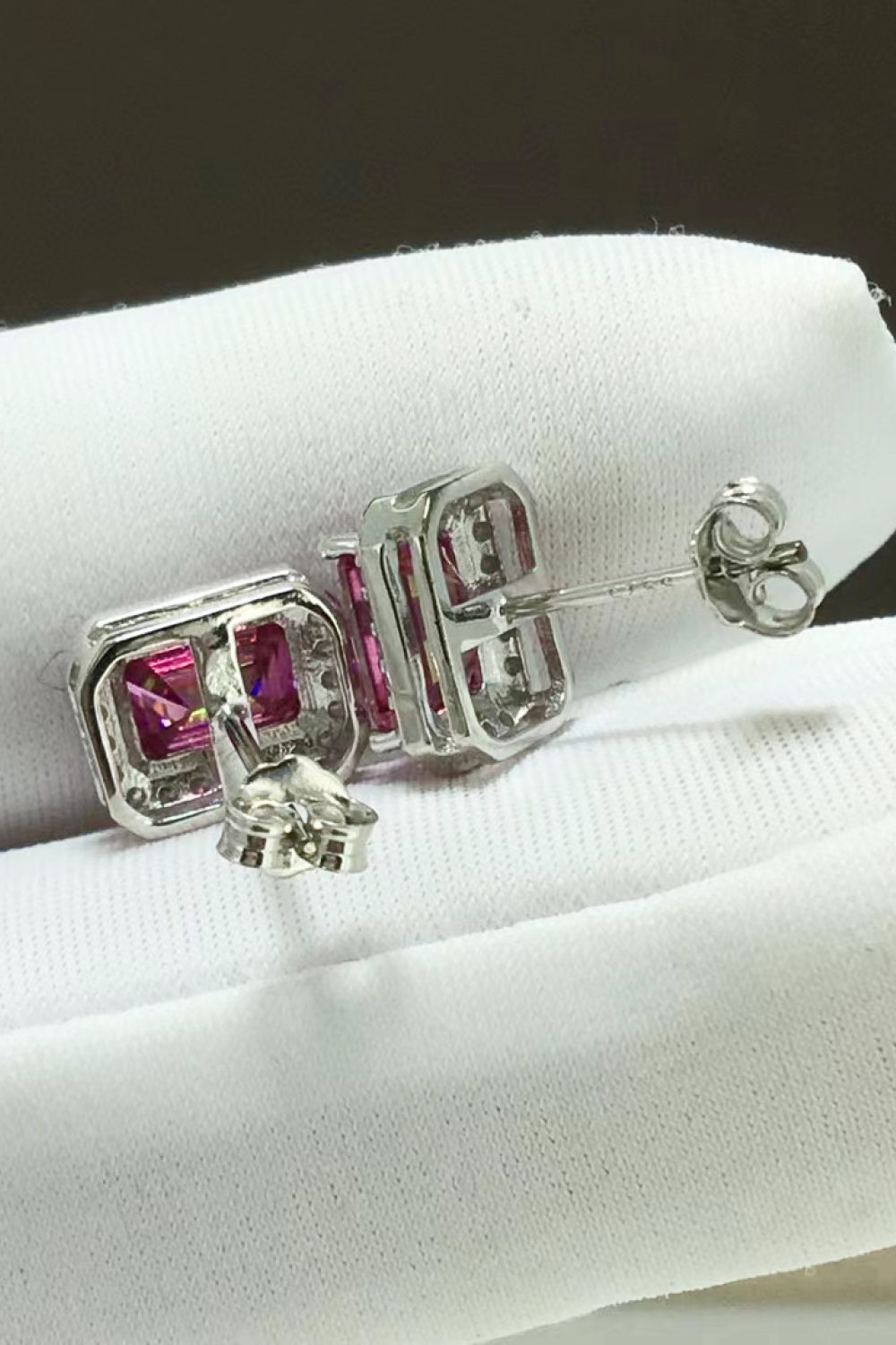 Shiny and Elegant 2 Carat Moissanite Stud Earrings Trendsi