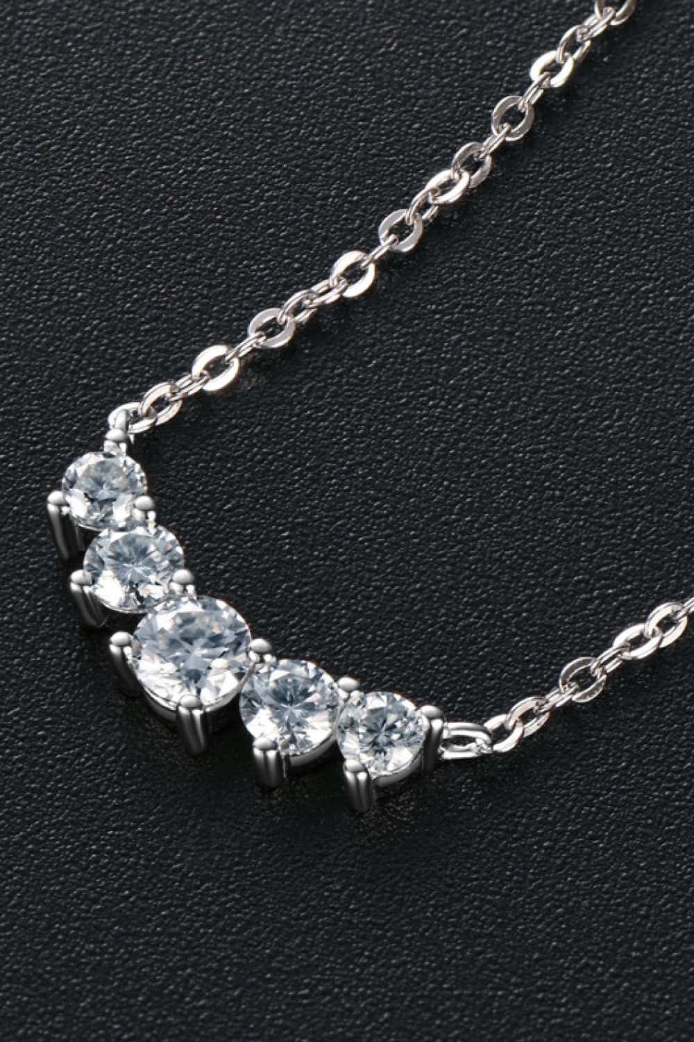 Minimalist Moissanite Pendant Necklace Trendsi