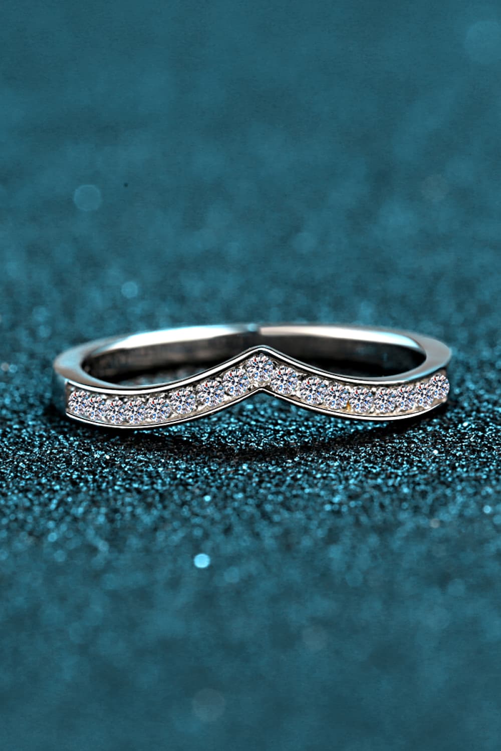 Minimalist Moissanite Rhodium-Plated Ring Trendsi