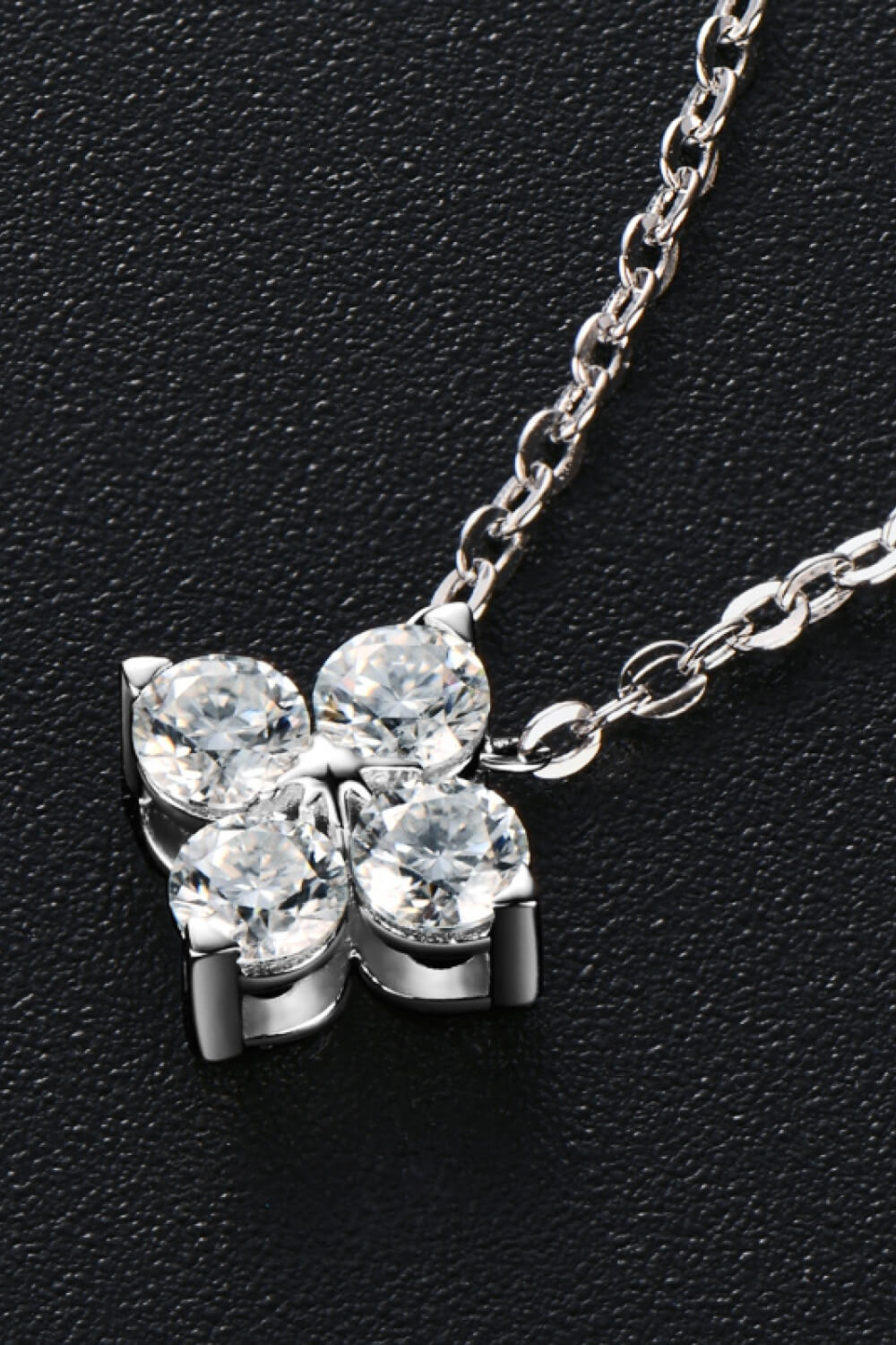 Moissanite Four Leaf Clover Pendant Necklace Trendsi
