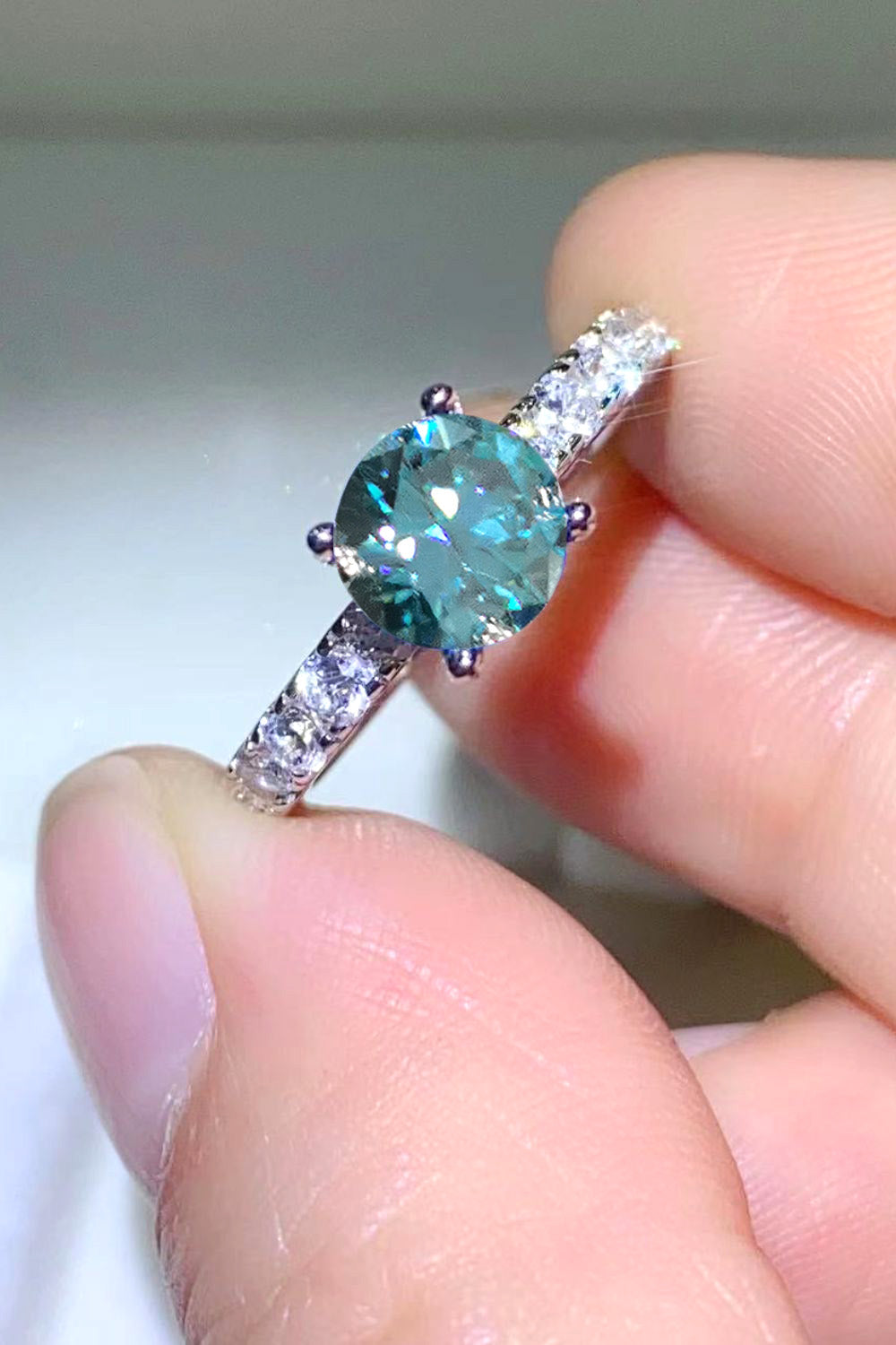 Future Style 1 Carat Moissanite Side Stone Ring Trendsi