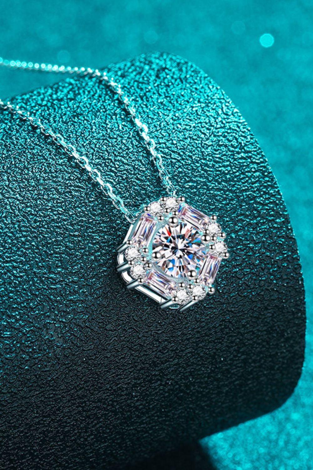 Geometric Moissanite Pendant Chain Necklace Trendsi
