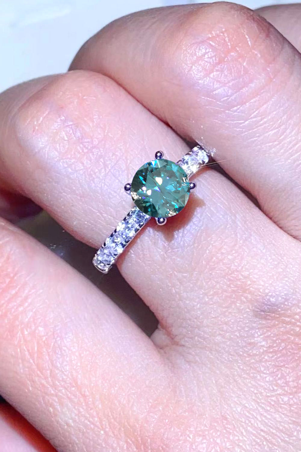 Future Style 1 Carat Moissanite Side Stone Ring Trendsi
