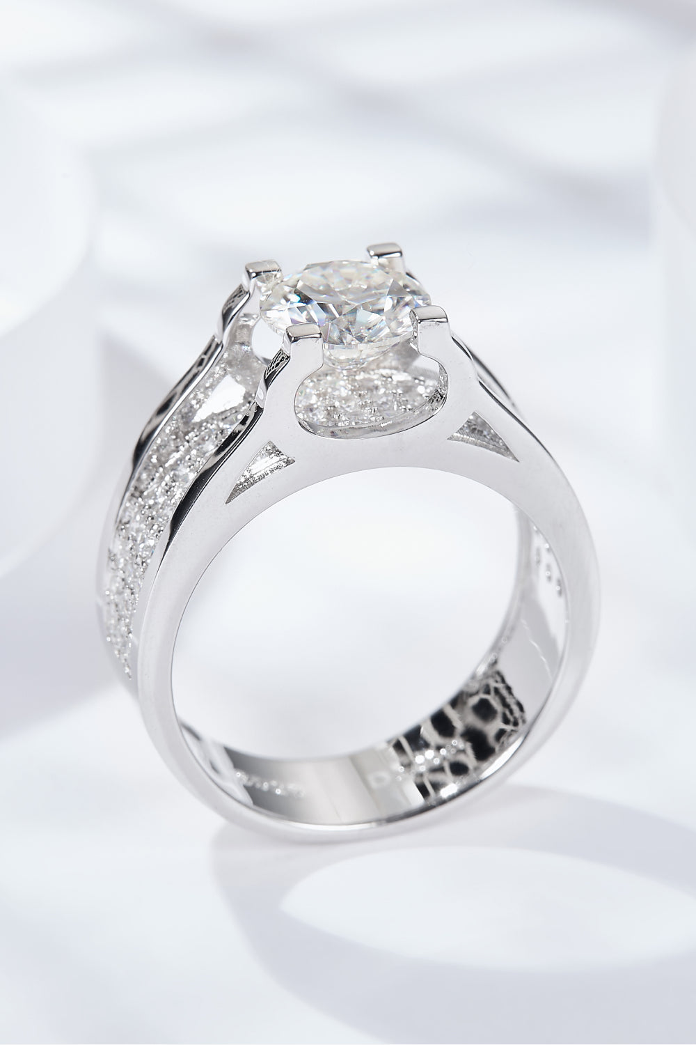 Made To Shine 1 Carat Moissanite Ring Trendsi