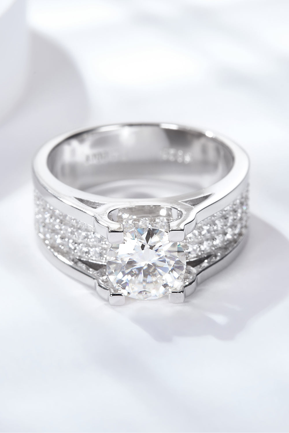 Made To Shine 1 Carat Moissanite Ring Trendsi