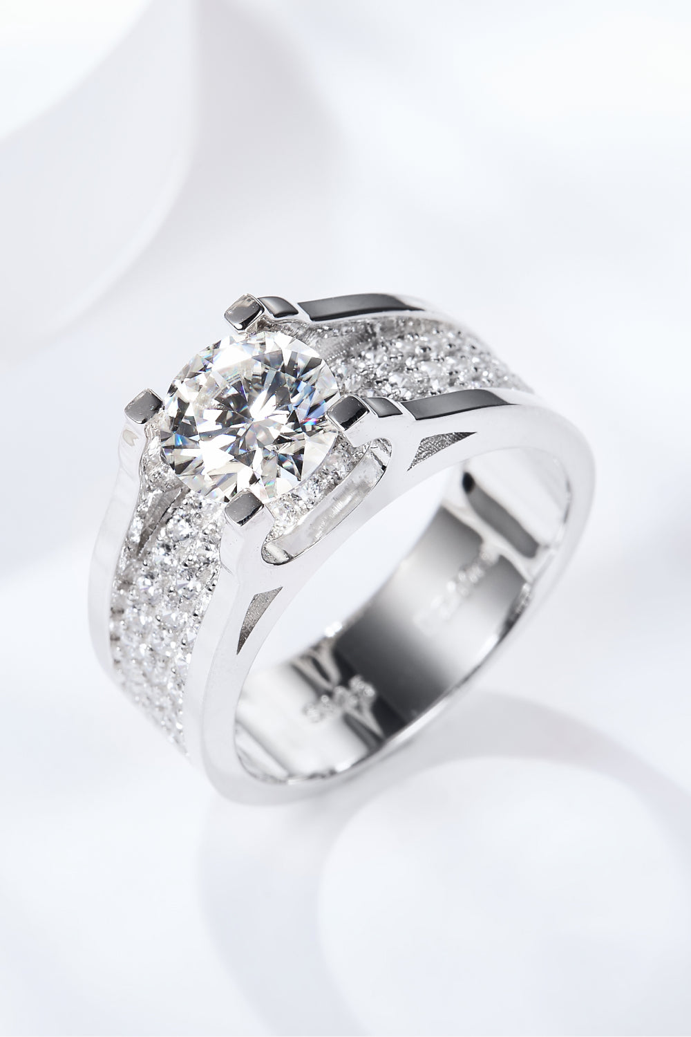 Made To Shine 1 Carat Moissanite Ring Trendsi