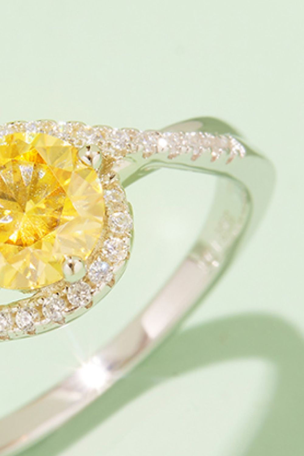 Colored Minimalist 1 Carat Moissanite Contrast 925 Sterling Silver Ring Trendsi