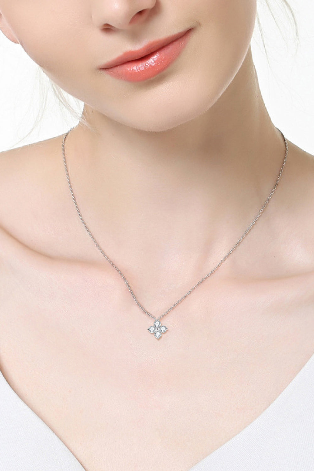 Moissanite Four Leaf Clover Pendant Necklace Trendsi