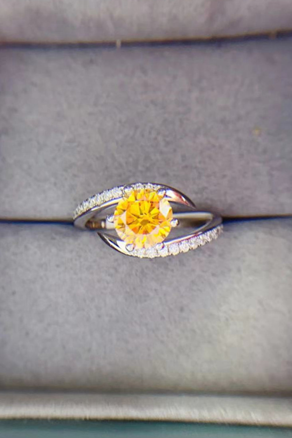 Yellow 1 Carat Moissanite 925 Sterling Silver Ring Trendsi
