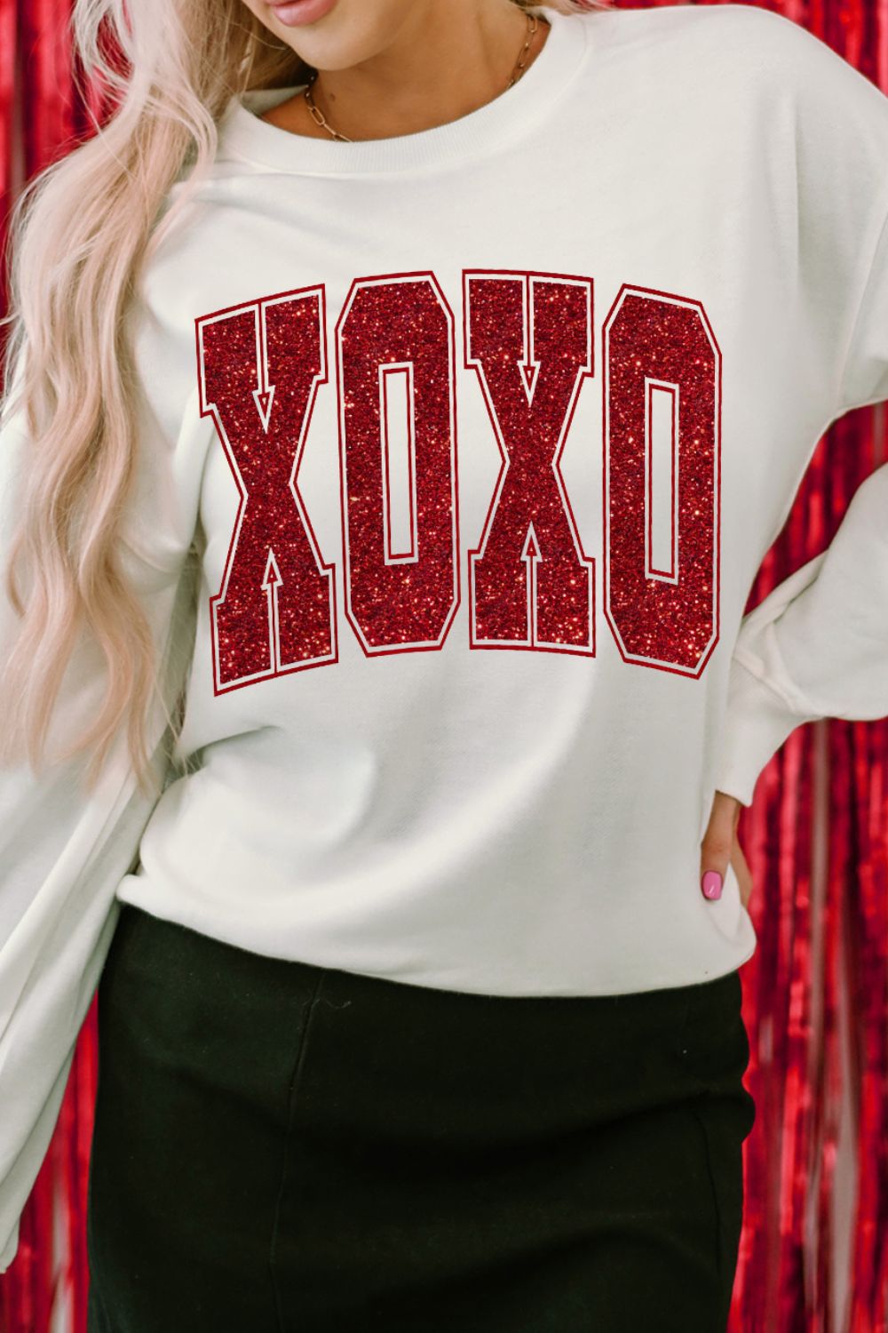 Valentine’s Day XOXO Glitter Round Neck Sweatshirt Trendsi