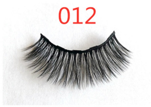 A Pair Of False Eyelashes With Magnets In Fashion Red Beauty's Boutique