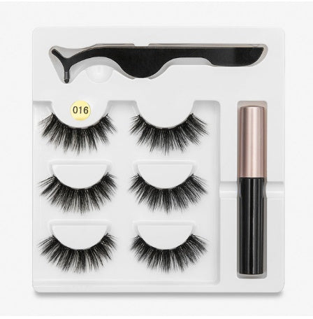 A Pair Of False Eyelashes With Magnets In Fashion Red Beauty's Boutique