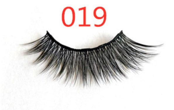 A Pair Of False Eyelashes With Magnets In Fashion Red Beauty's Boutique