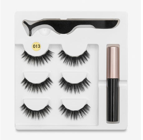 A Pair Of False Eyelashes With Magnets In Fashion Red Beauty's Boutique