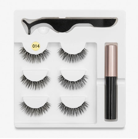 A Pair Of False Eyelashes With Magnets In Fashion Red Beauty's Boutique