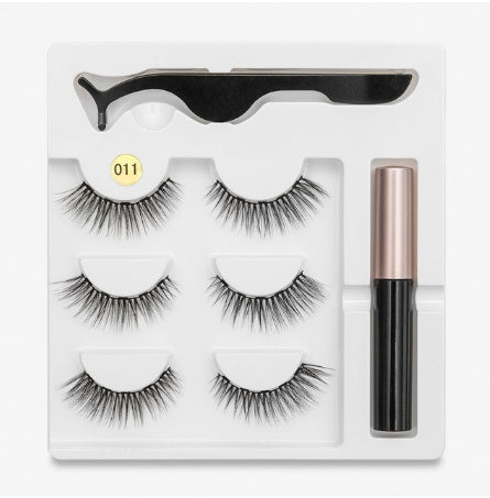 A Pair Of False Eyelashes With Magnets In Fashion Red Beauty's Boutique
