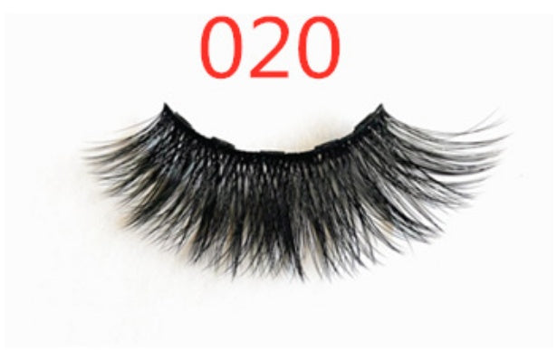 A Pair Of False Eyelashes With Magnets In Fashion Red Beauty's Boutique