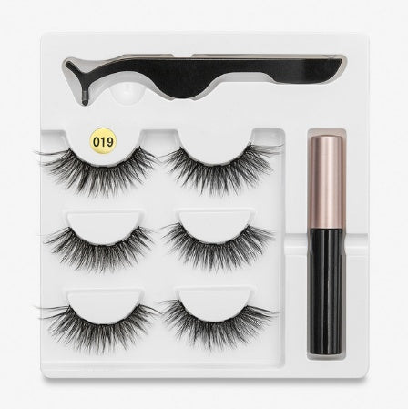 A Pair Of False Eyelashes With Magnets In Fashion Red Beauty's Boutique