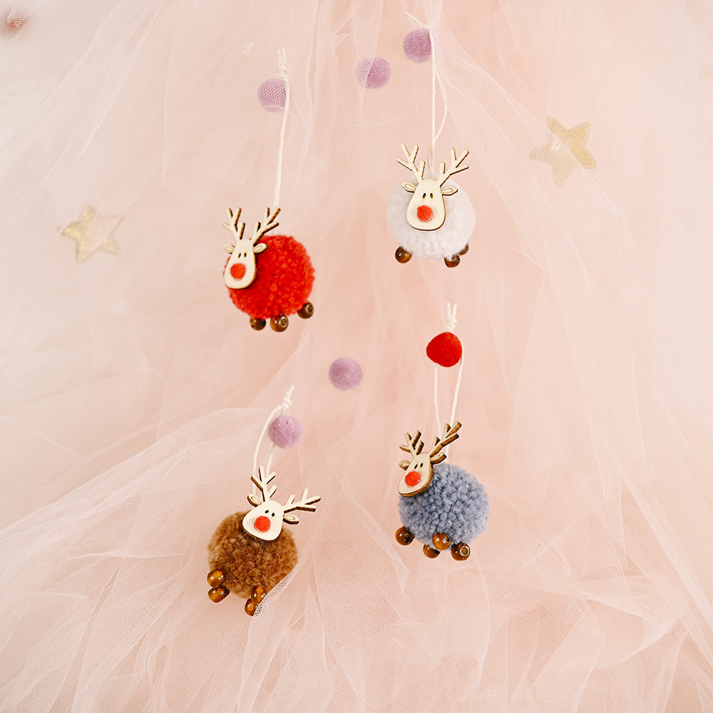 4-Piece Reindeer Hanging Widgets Trendsi