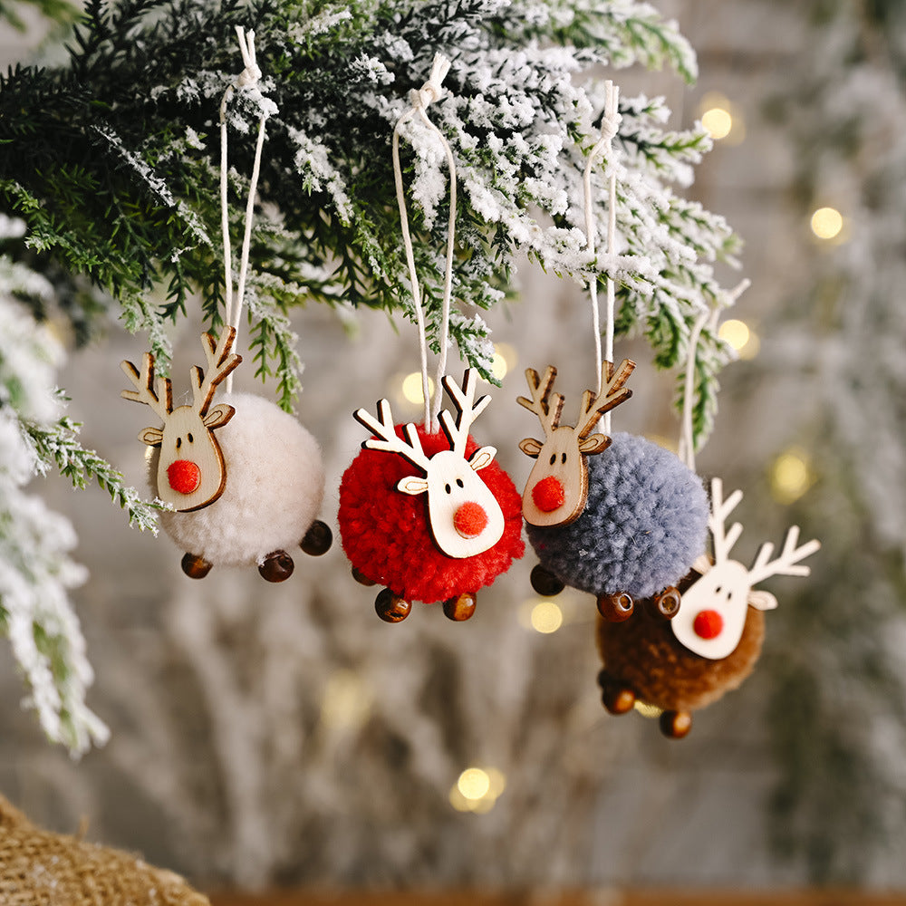 4-Piece Reindeer Hanging Widgets Trendsi