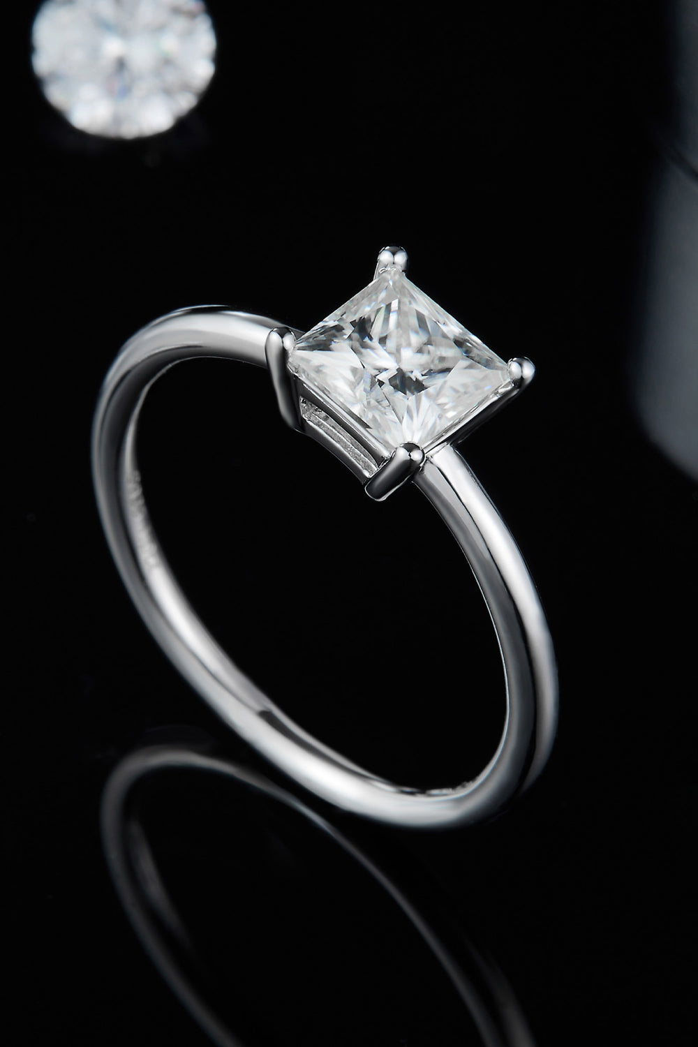 Solitaire 1 Carat Moissanite 925 Sterling Silver Ring