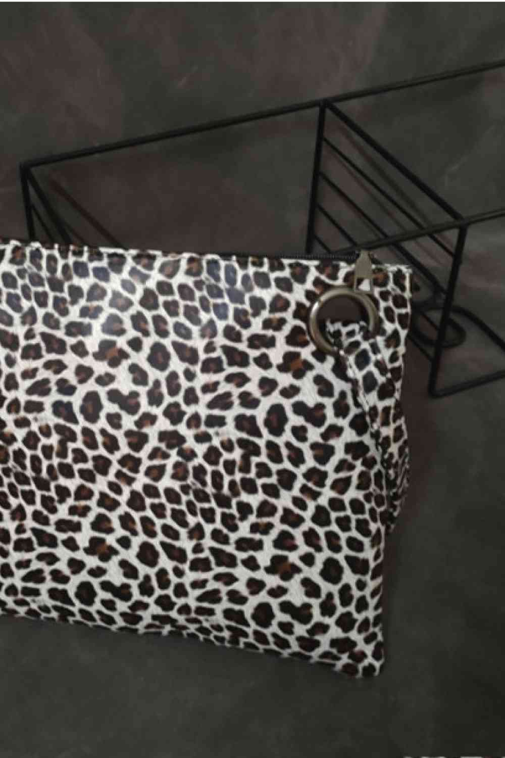 Leopard PU Leather Clutch