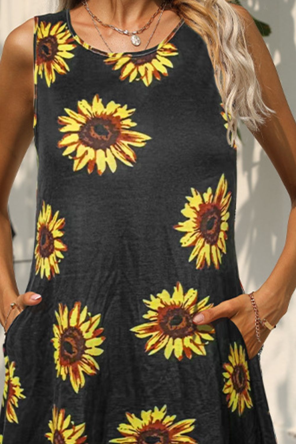 Printed Round Neck Sleeveless Dress with Pockets Trendsi