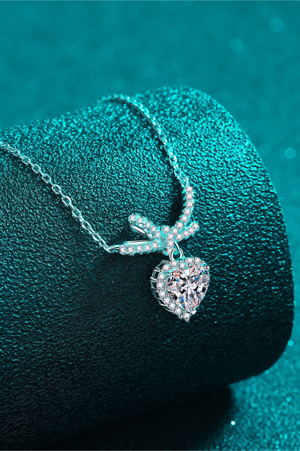 Cute 1 Carat Moissanite Heart Pendant Necklace