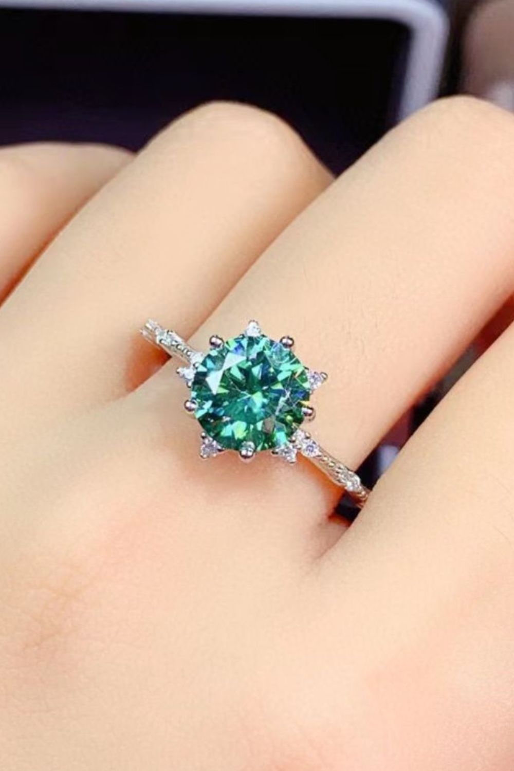 All Eyes On Me Green 1 Carat Moissanite Platinum-Plated Ring