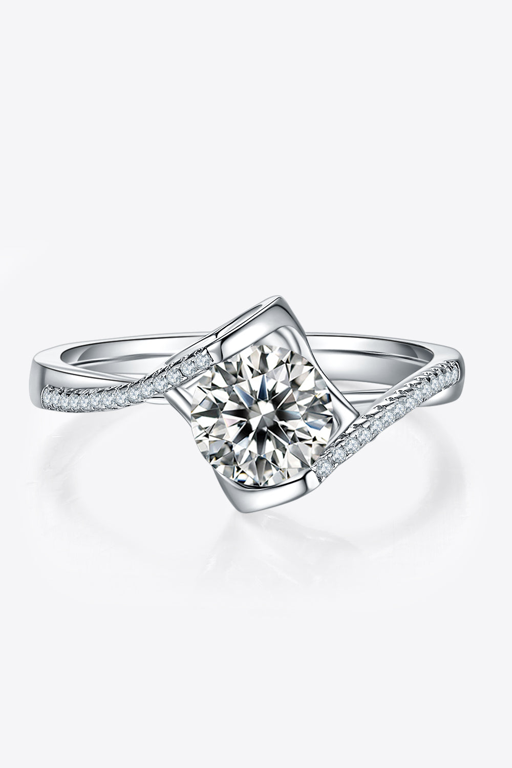 Twisted 1 Carat Moissanite 925 Sterling Silver Ring