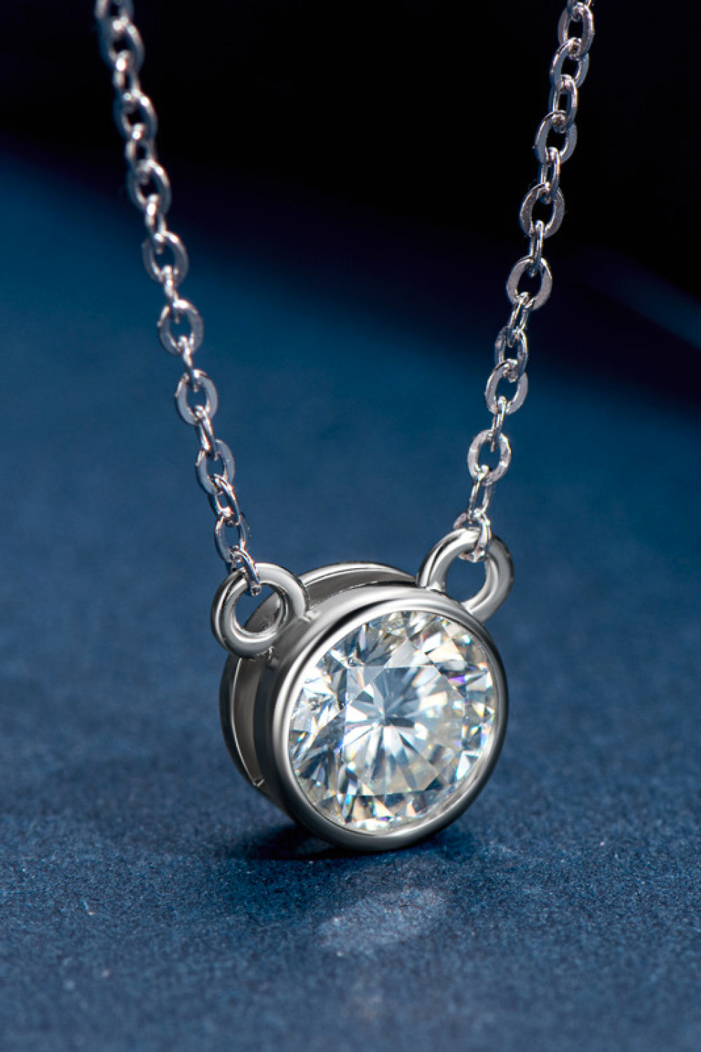 Round  925 Sterling Silver 1 Carat Moissanite Pendant Necklace